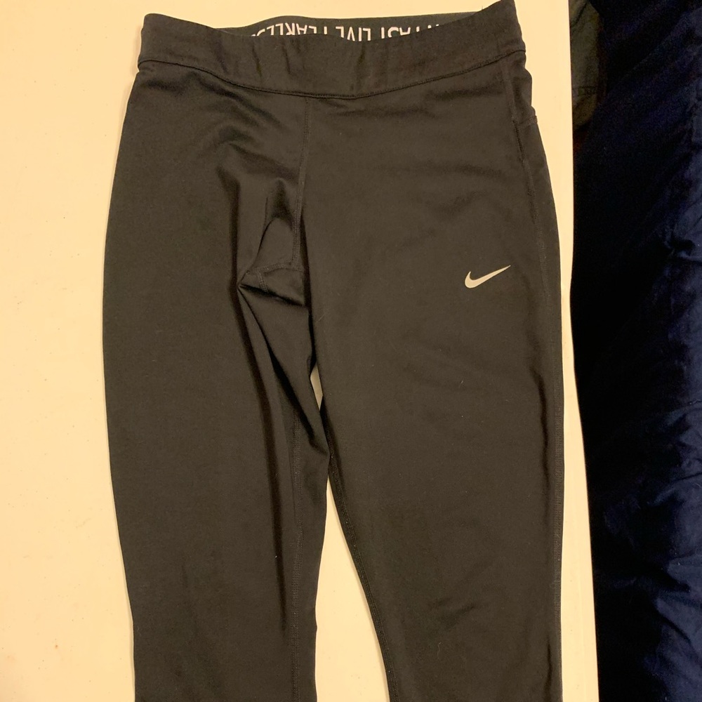 Nike 3/4s women’s running leggings
